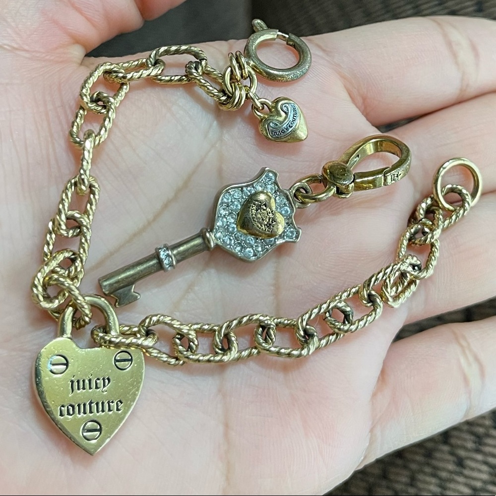 Juicy Couture Gold Bracelet w/ Detachable Key Juicy Charm - Picture 1 of 8